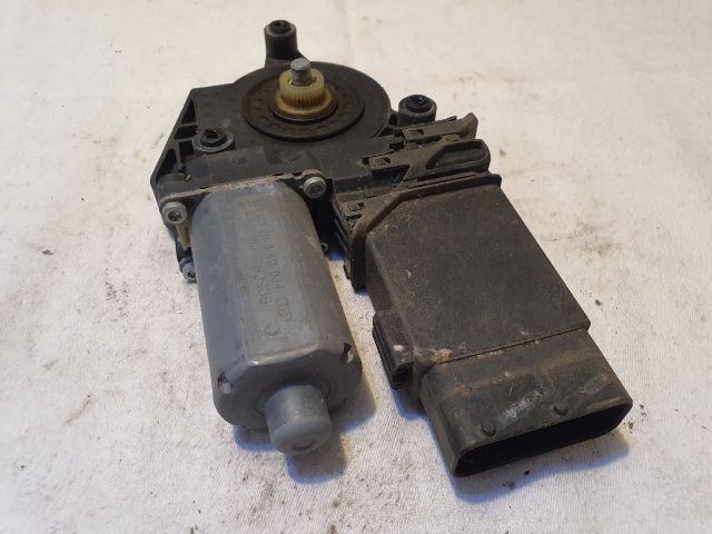 bontott VW PASSAT B5 Jobb első Ablakemelő Motor