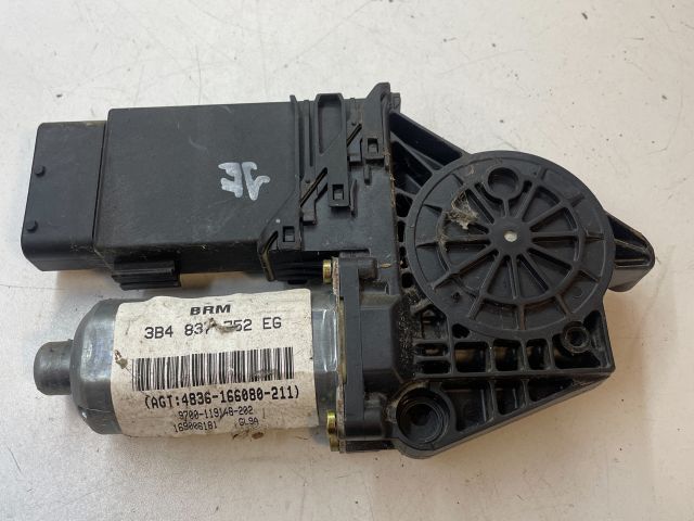 bontott VW PASSAT B5 Jobb első Ablakemelő Motor