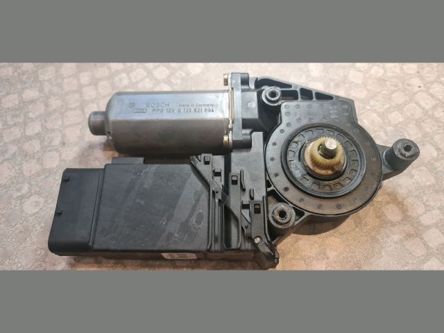 bontott VW PASSAT B5 Jobb első Ablakemelő Motor