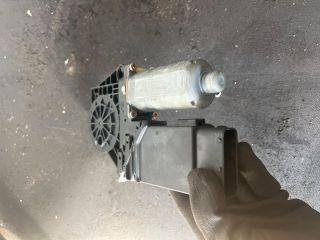 bontott VW PASSAT B5 Jobb első Ablakemelő Motor
