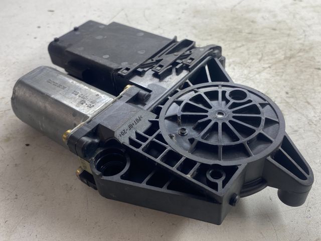 bontott VW PASSAT B5 Jobb első Ablakemelő Motor