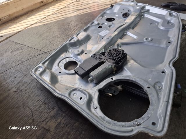 bontott VW PASSAT B5 Jobb első Ablakemelő Szerkezet (Elektromos)