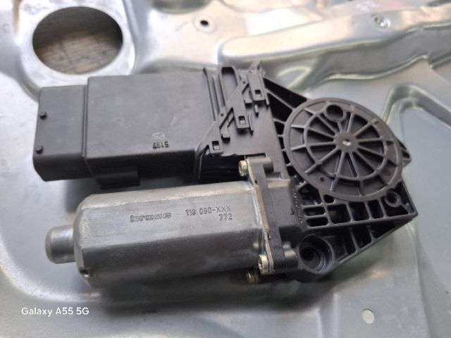 bontott VW PASSAT B5 Jobb első Ablakemelő Szerkezet (Elektromos)