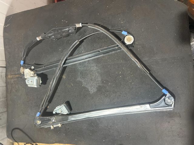 bontott VW PASSAT B5 Jobb első Ablakemelő Szerkezet (Elektromos)
