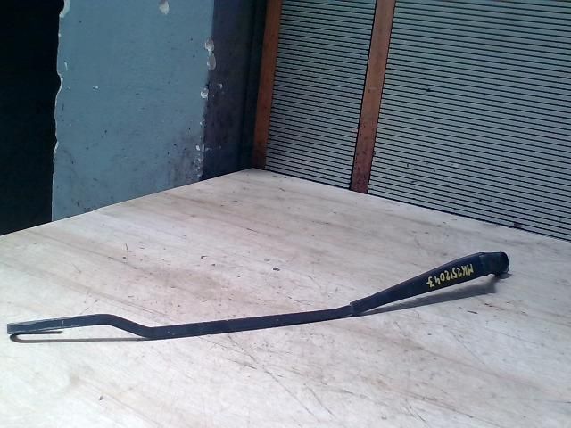 bontott VW PASSAT B5 Jobb első Ablaktörlő Kar