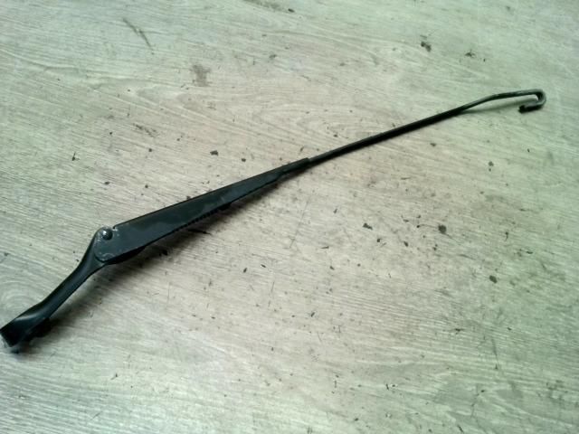 bontott VW PASSAT B5 Jobb első Ablaktörlő Kar