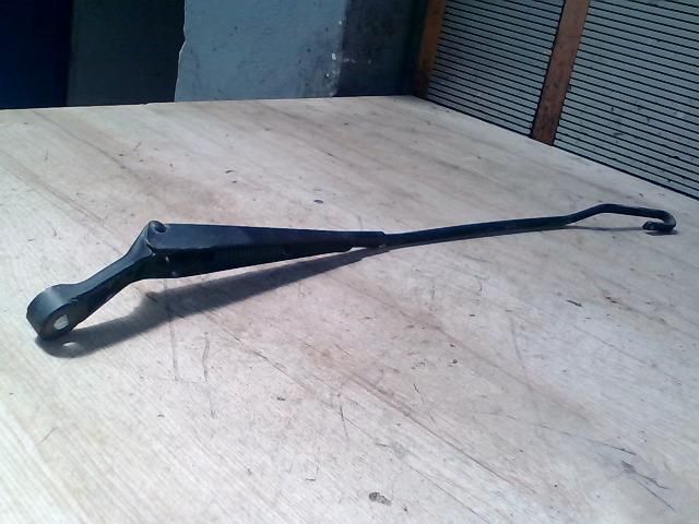 bontott VW PASSAT B5 Jobb első Ablaktörlő Kar