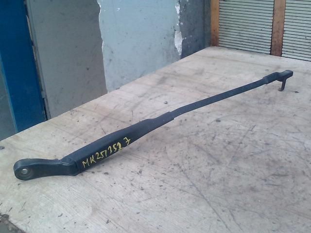 bontott VW PASSAT B5 Jobb első Ablaktörlő Kar