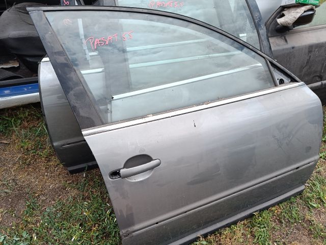 bontott VW PASSAT B5 Jobb első Ajtó (Részeivel)