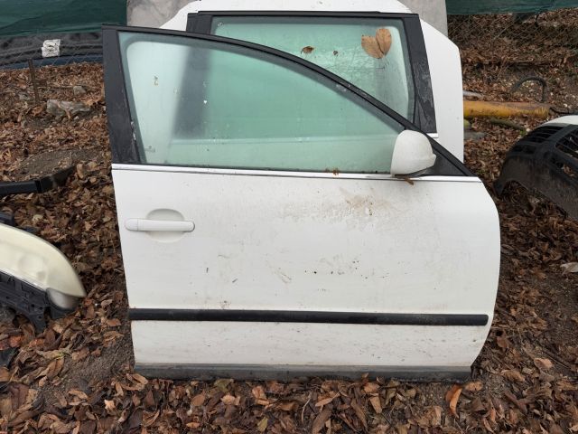 bontott VW PASSAT B5 Jobb első Ajtó (Részeivel)
