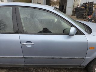 bontott VW PASSAT B5 Jobb első Ajtó (Részeivel)