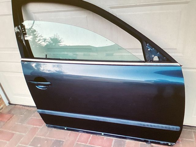 bontott VW PASSAT B5 Jobb első Ajtó (Üres lemez)