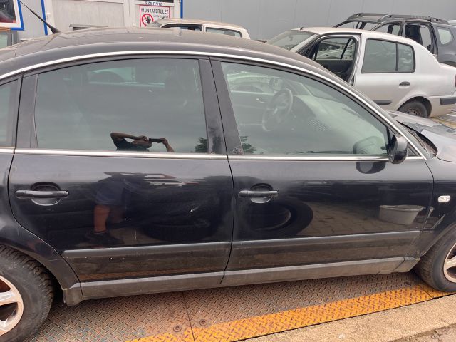 bontott VW PASSAT B5 Jobb első Ajtó (Üres lemez)
