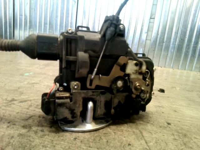 bontott VW PASSAT B5 Jobb első Ajtózár