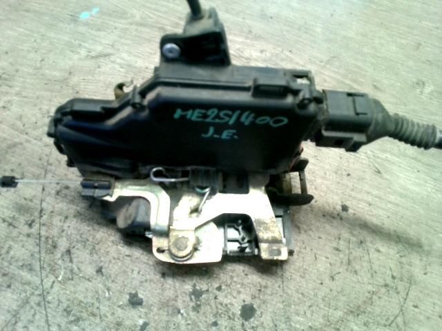 bontott VW PASSAT B5 Jobb első Ajtózár