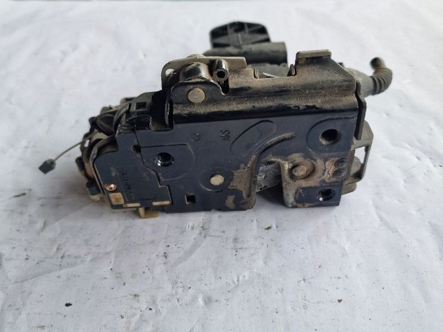 bontott VW PASSAT B5 Jobb első Ajtózár