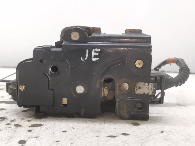 bontott VW PASSAT B5 Jobb első Ajtózár