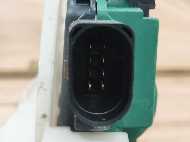 bontott VW PASSAT B5 Jobb első Ajtózár