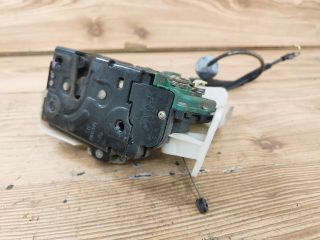 bontott VW PASSAT B5 Jobb első Ajtózár