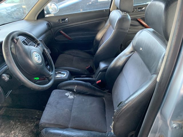 bontott VW PASSAT B5 Jobb első Ajtózár