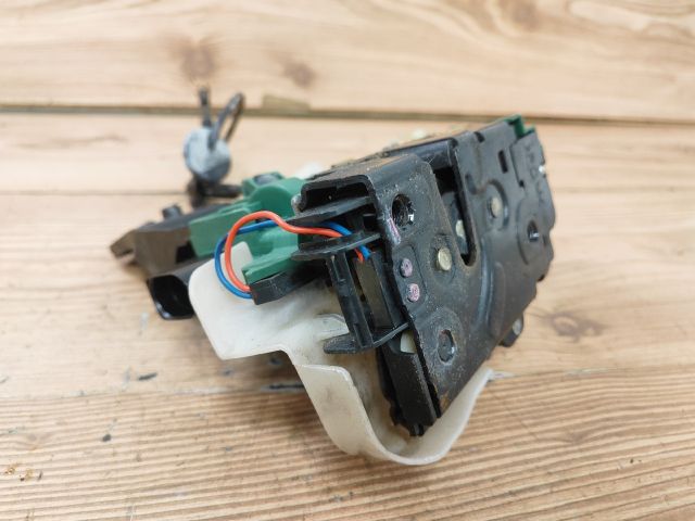 bontott VW PASSAT B5 Jobb első Ajtózár