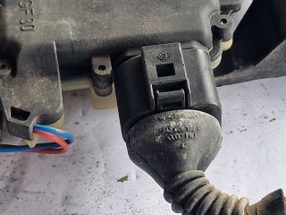 bontott VW PASSAT B5 Jobb első Ajtózár