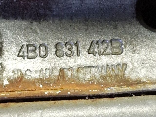 bontott VW PASSAT B5 Jobb első Alsó Zsanér