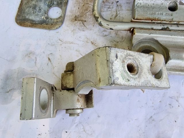 bontott VW PASSAT B5 Jobb első Alsó Zsanér