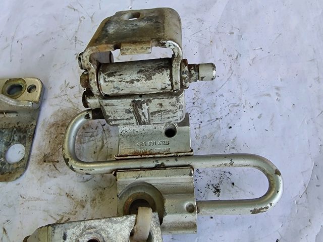 bontott VW PASSAT B5 Jobb első Alsó Zsanér