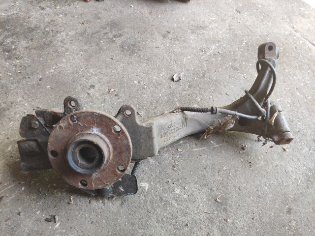 bontott VW PASSAT B5 Jobb első Csonkállvány Kerékaggyal