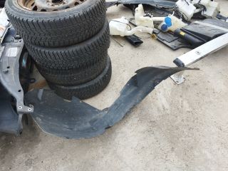 bontott VW PASSAT B5 Jobb első Dobbetét (Kerékjárati, Műanyag)