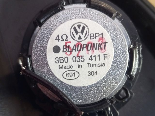 bontott VW PASSAT B5 Jobb első Kis Hangszóró Burkolat