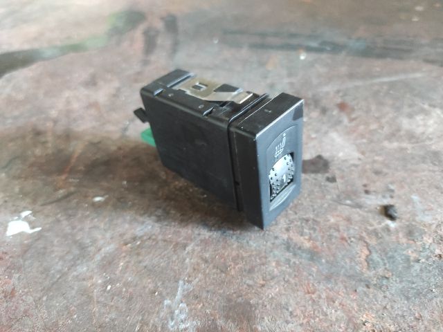 bontott VW PASSAT B5 Jobb első Ülésfűtés Kapcsoló