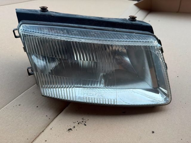 bontott VW PASSAT B5 Jobb Fényszóró
