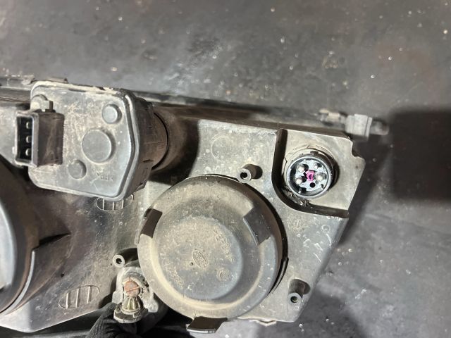 bontott VW PASSAT B5 Jobb Fényszóró