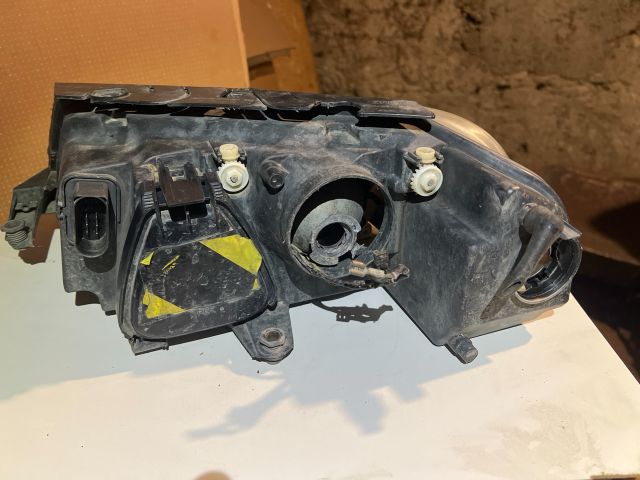bontott VW PASSAT B5 Jobb Fényszóró