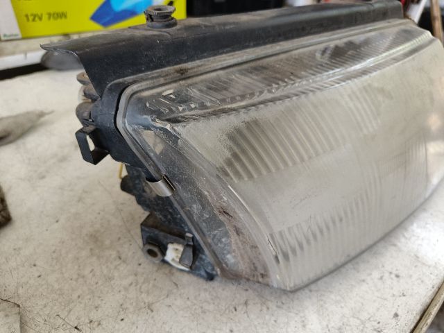 bontott VW PASSAT B5 Jobb Fényszóró