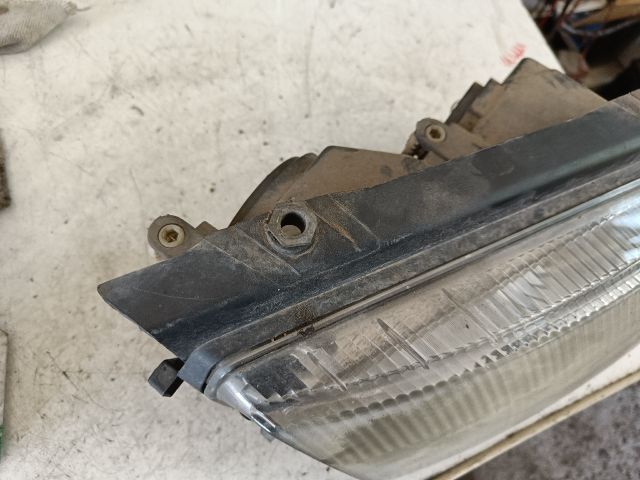 bontott VW PASSAT B5 Jobb Fényszóró