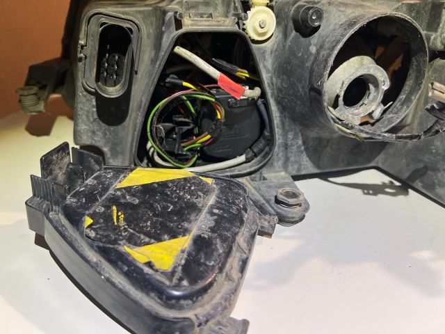 bontott VW PASSAT B5 Jobb Fényszóró