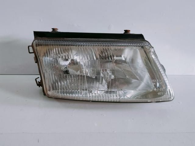 bontott VW PASSAT B5 Jobb Fényszóró