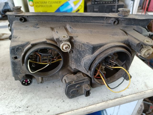 bontott VW PASSAT B5 Jobb Fényszóró