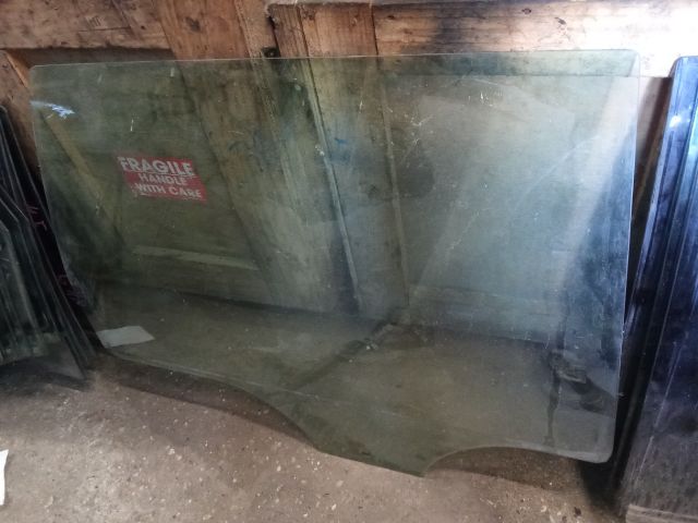 bontott VW PASSAT B5 Jobb hátsó Ablak