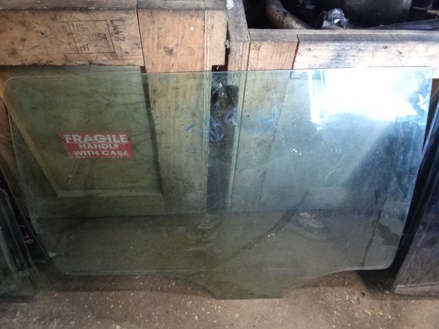 bontott VW PASSAT B5 Jobb hátsó Ablak