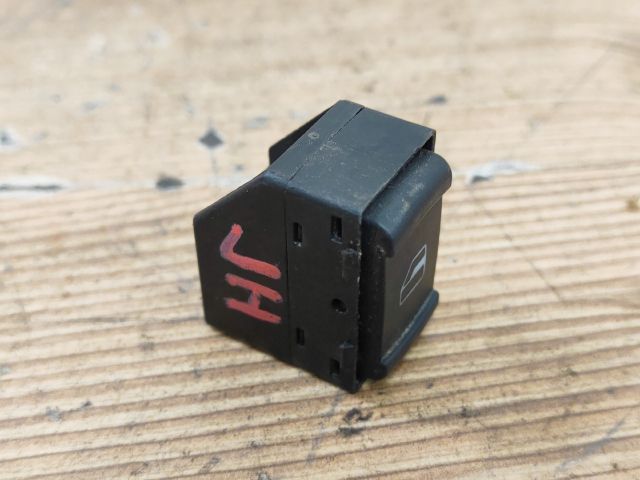 bontott VW PASSAT B5 Jobb hátsó Ablakemelő Kapcsoló