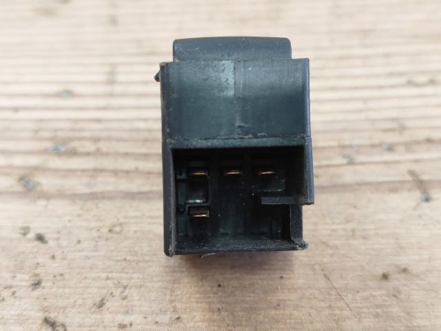 bontott VW PASSAT B5 Jobb hátsó Ablakemelő Kapcsoló