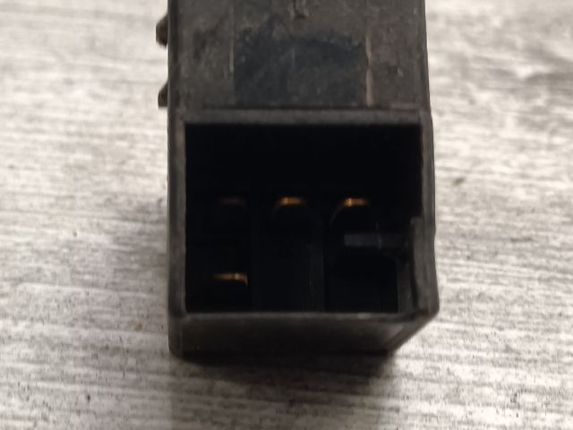 bontott VW PASSAT B5 Jobb hátsó Ablakemelő Kapcsoló