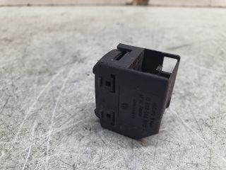 bontott VW PASSAT B5 Jobb hátsó Ablakemelő Kapcsoló