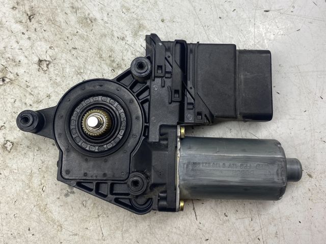 bontott VW PASSAT B5 Jobb hátsó Ablakemelő Motor