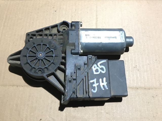 bontott VW PASSAT B5 Jobb hátsó Ablakemelő Motor