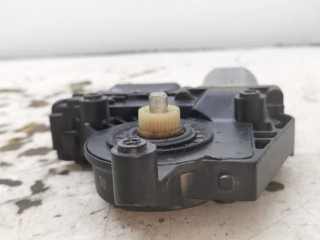 bontott VW PASSAT B5 Jobb hátsó Ablakemelő Motor